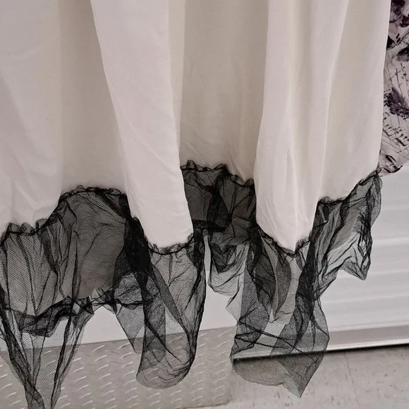 Purple music note and roses dress - Picture 4 of 4